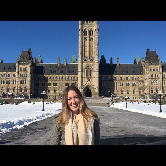 Meet your Posher, Devon - Picture 2 of 3